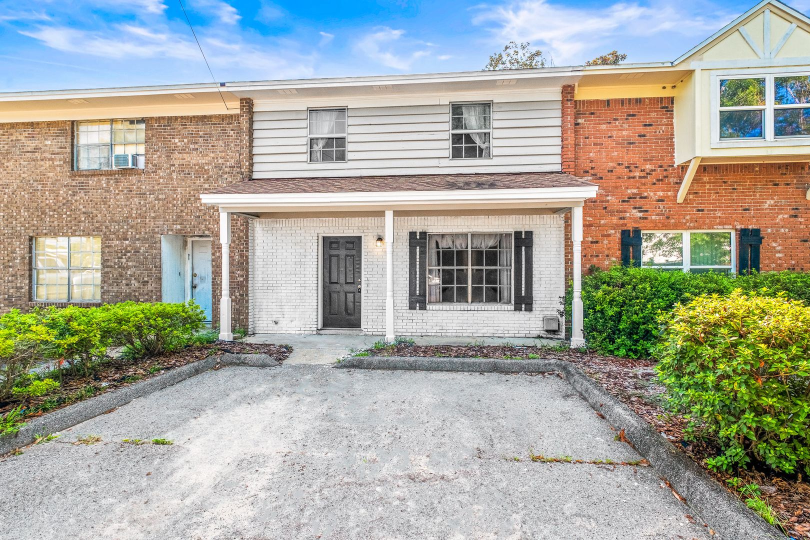 Pensacola House: 744 N. Fairfield Dr.