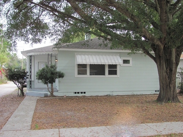 St. Petersburg House: 3725 18th St N