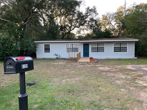 6139 Syrcle Ave Milton: MOVE-IN SPECIAL: HALF OFF YOUR FIRST FULL MONTH’S RENT!