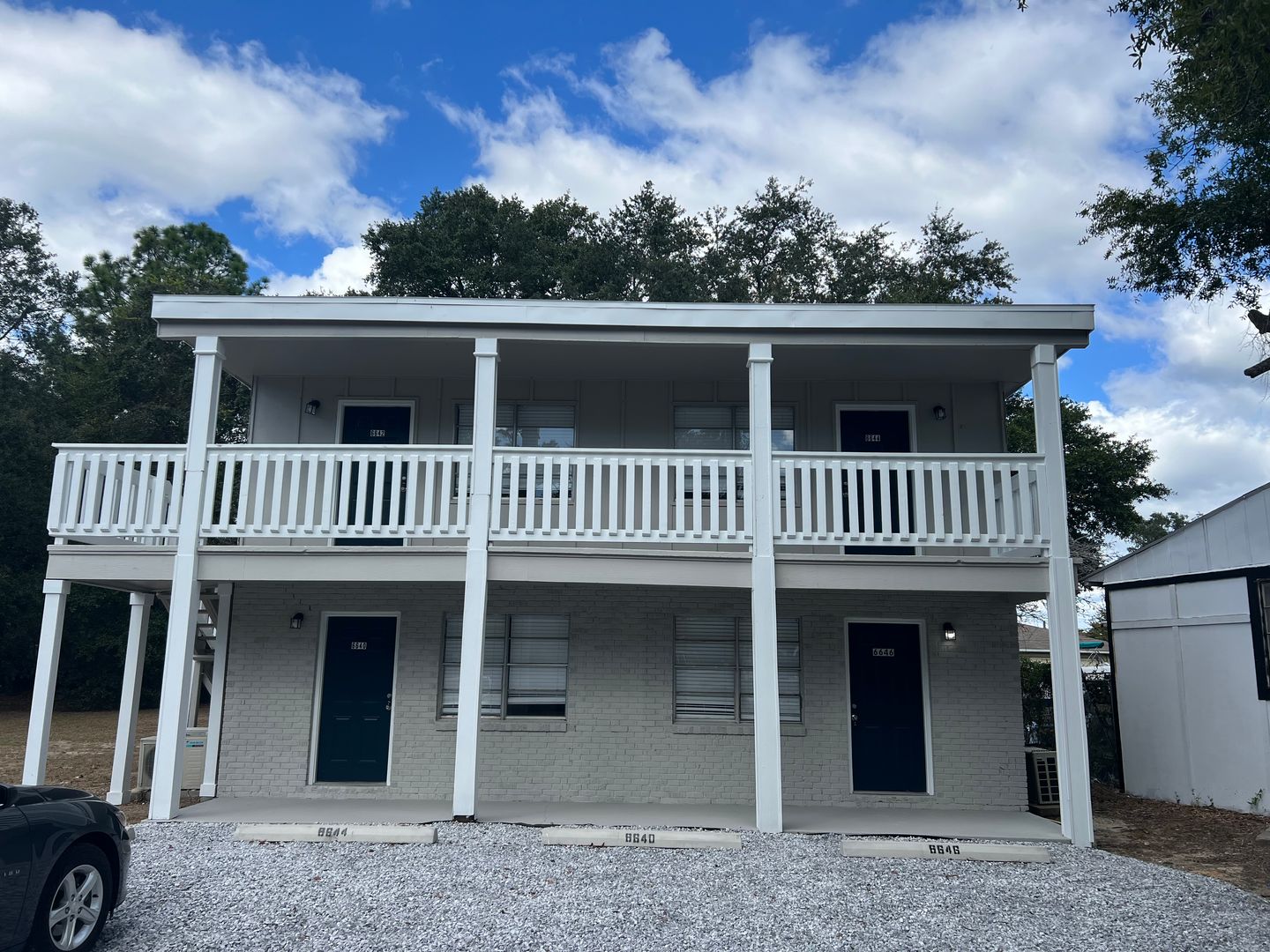 Milton Apartment: 6630 Applegate St.
