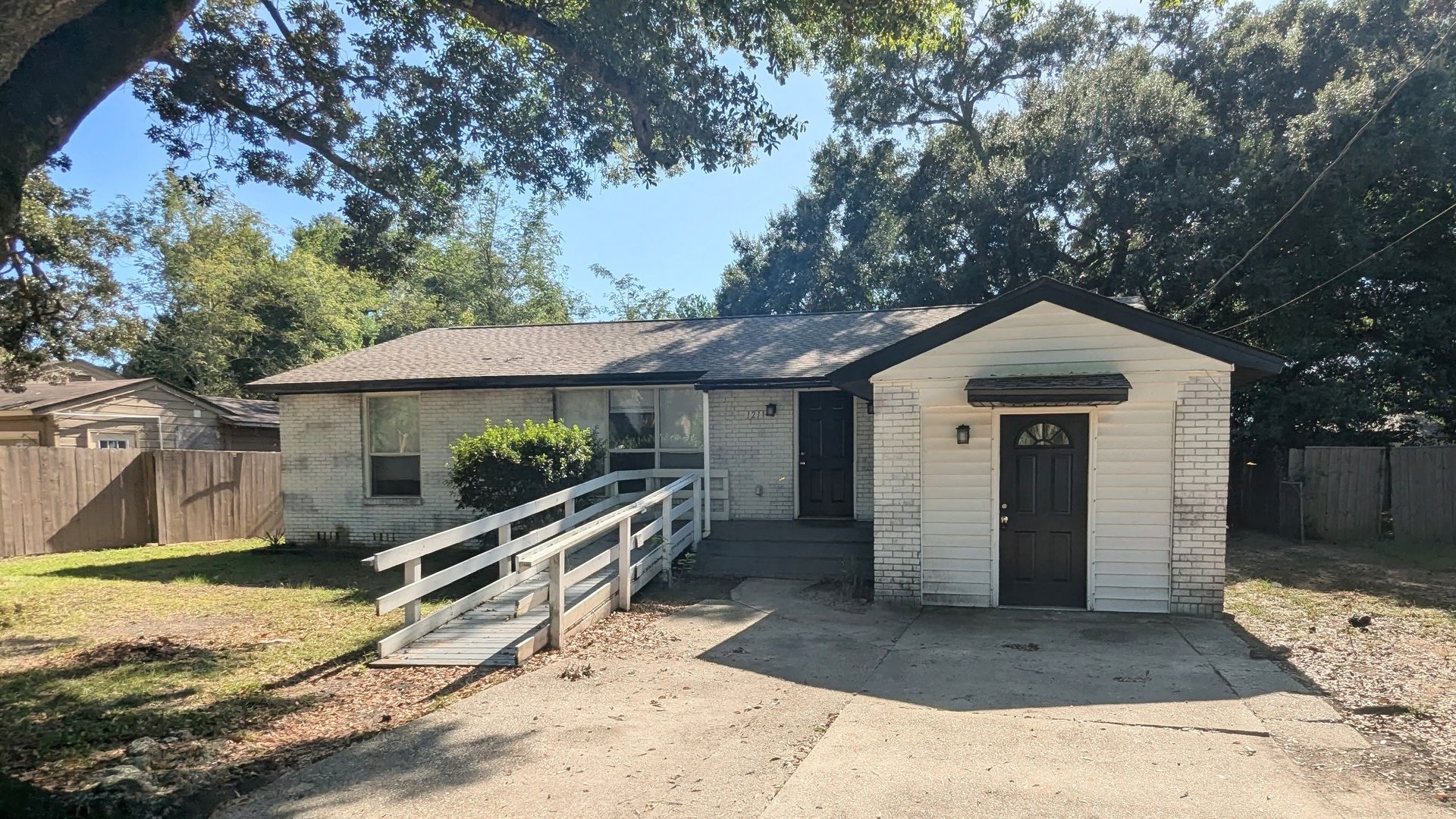 Pensacola House: 121 Rue Max St