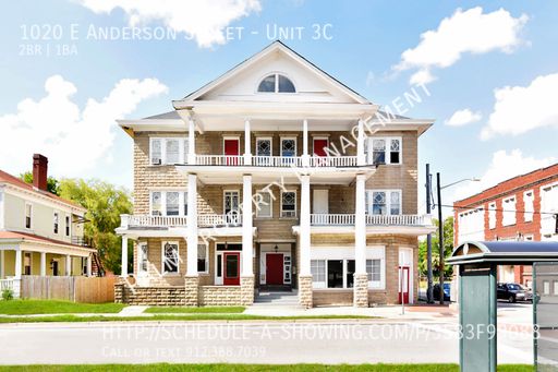 2 Bed, 1 Bath Apartment for Rent- Historic w/ Balcony $250 OFF FIRST MON RENT – photo 1