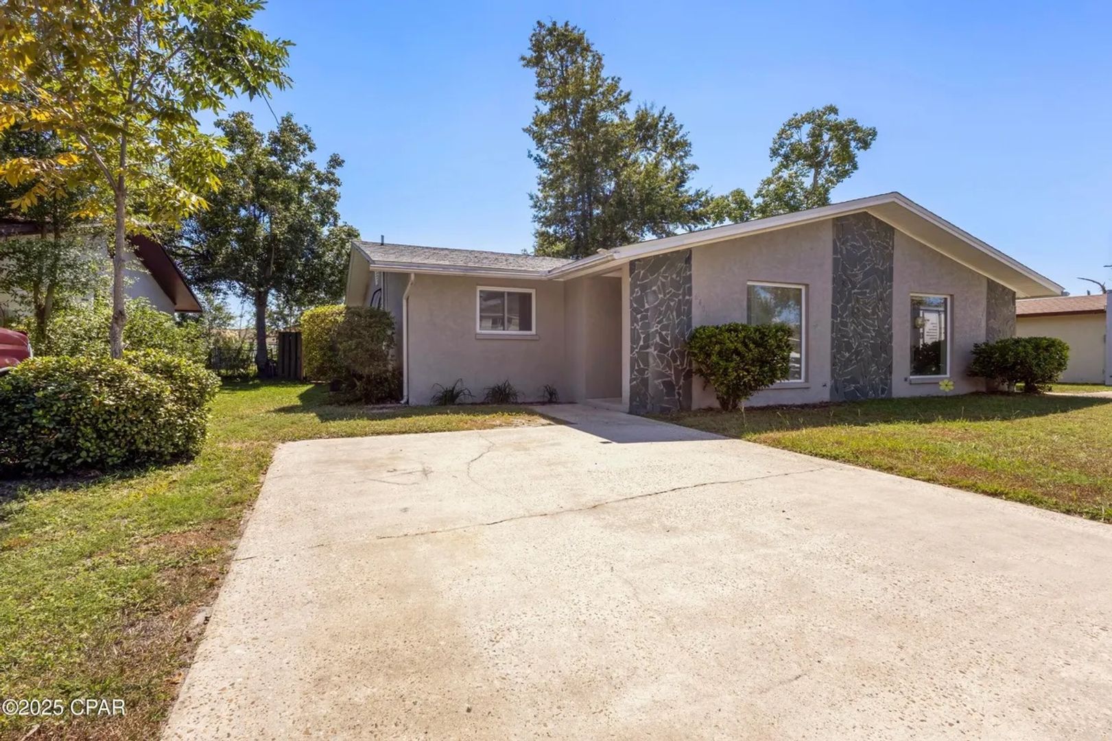 Panama City House: 6406 Chipewa St.
