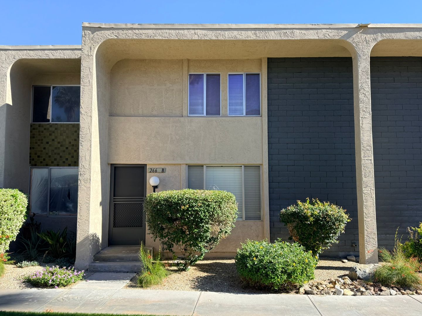 Palm Springs Condo: 266 E. Via Escuela Unit B