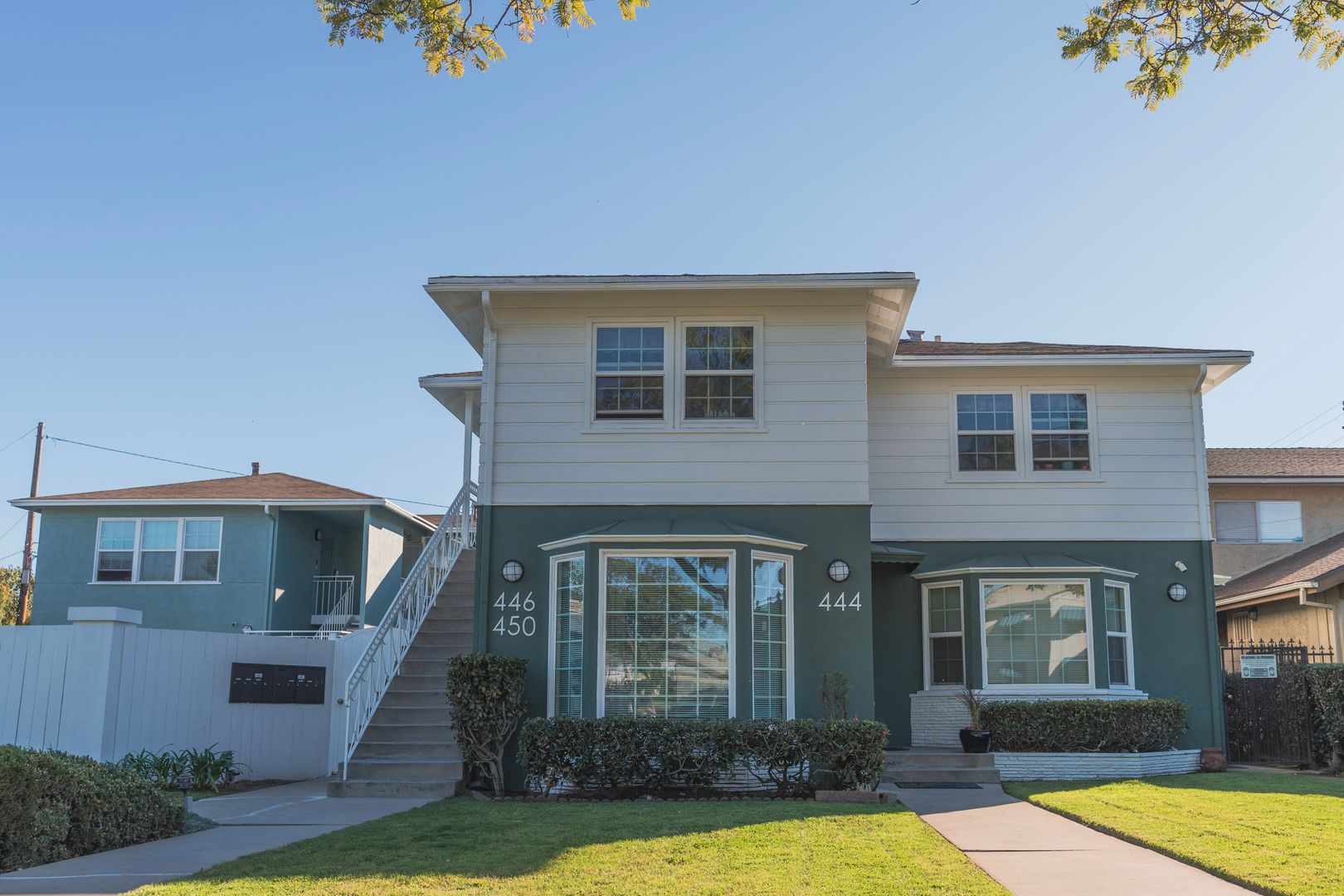 Long Beach Apartment: 440-450 E San Antonio Drive