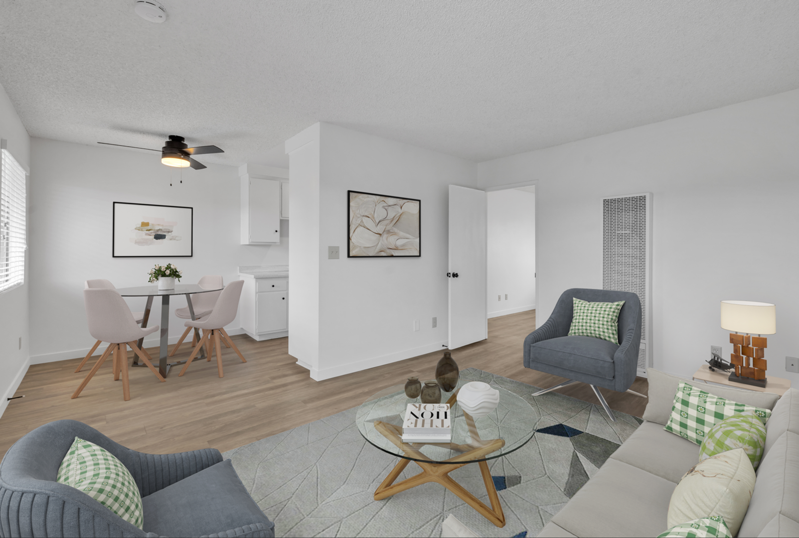 Long Beach Apartment: 4800 Clair Del Ave