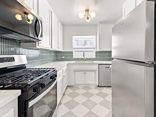 Newly Remodeled 2 Bedroom 2 Bathroom in Alamitos Beach – photo 1