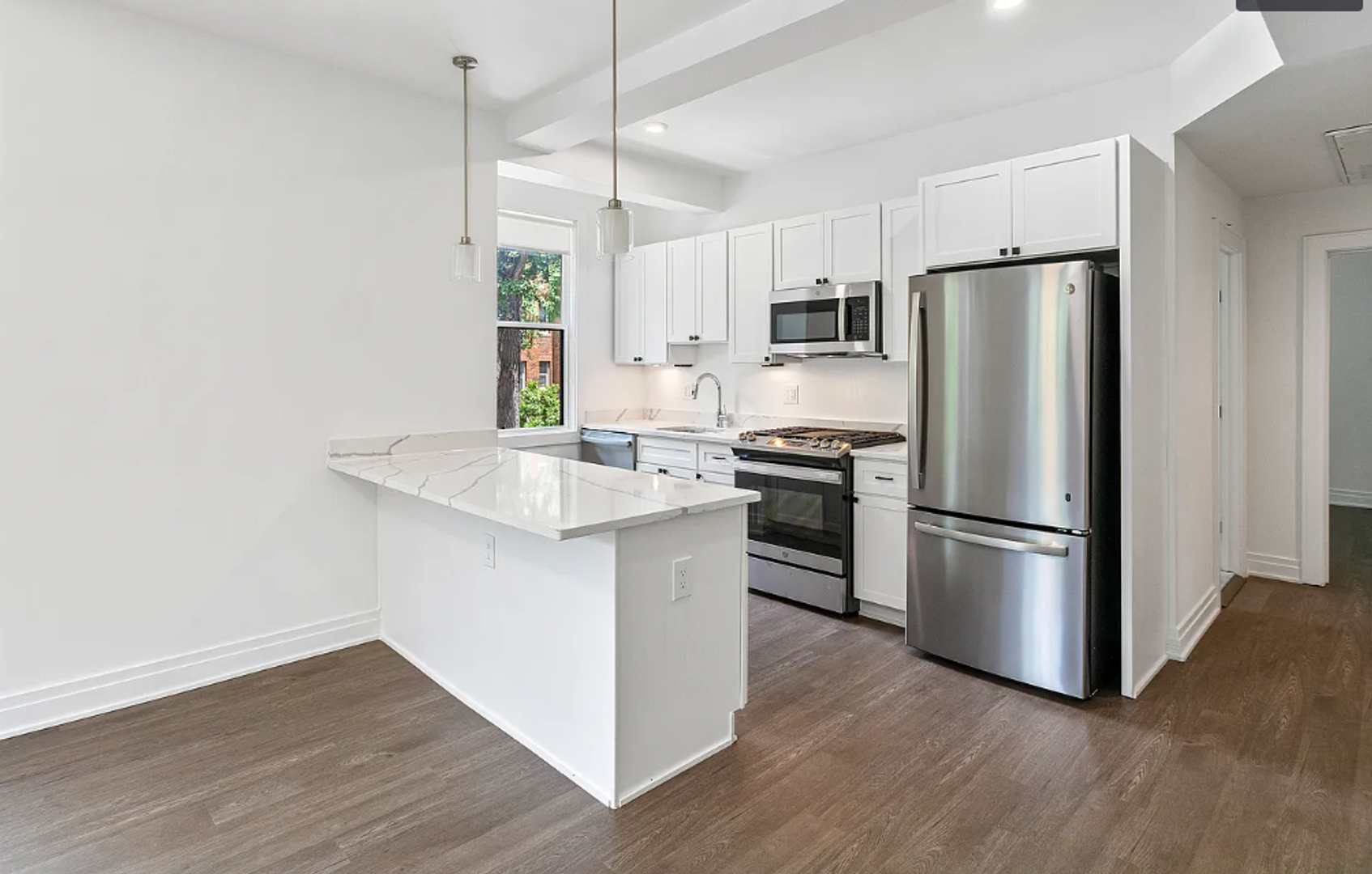 Washington Apartment: 3625 16th St NW