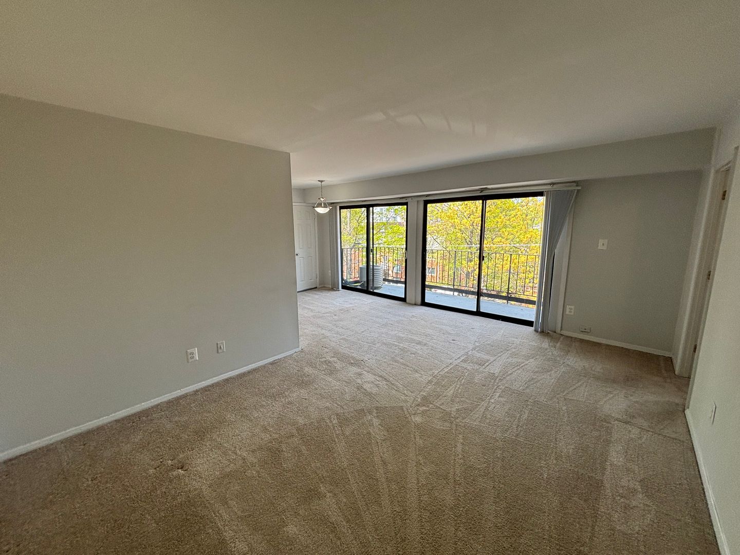 Arlington Apartment: 5105 - 5109 10th Pl S