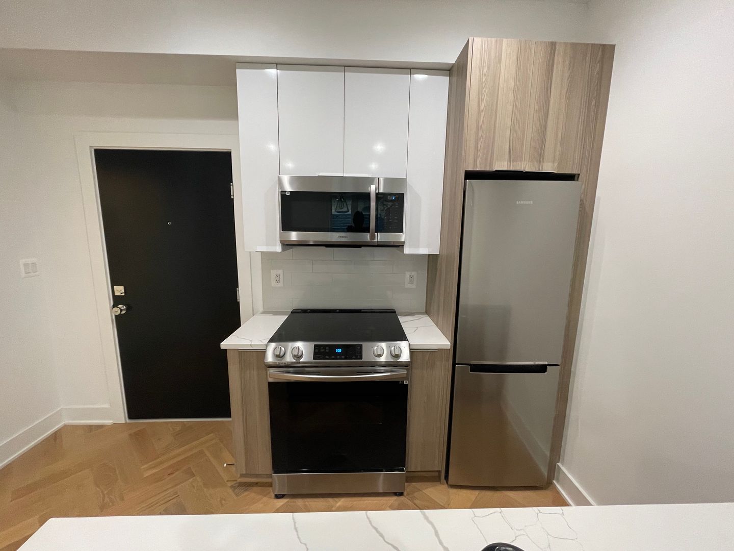 Washington Apartment: The Cardinal