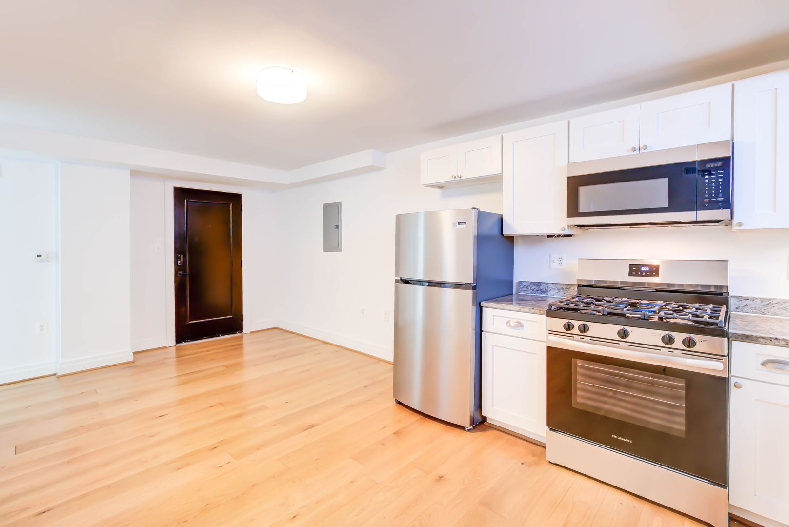 Washington Apartment: 3625 16th St NW