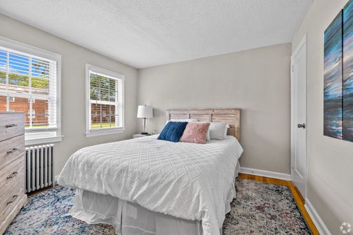Upgraded 1-Bedroom Apartment in Portsmouth – photo 1