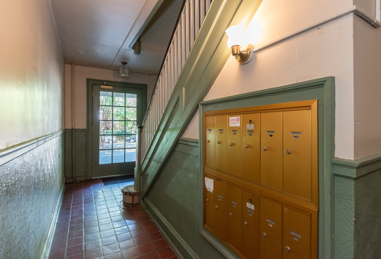 Richmond Apartment: 215-218  S Arthur Ashe Blvd