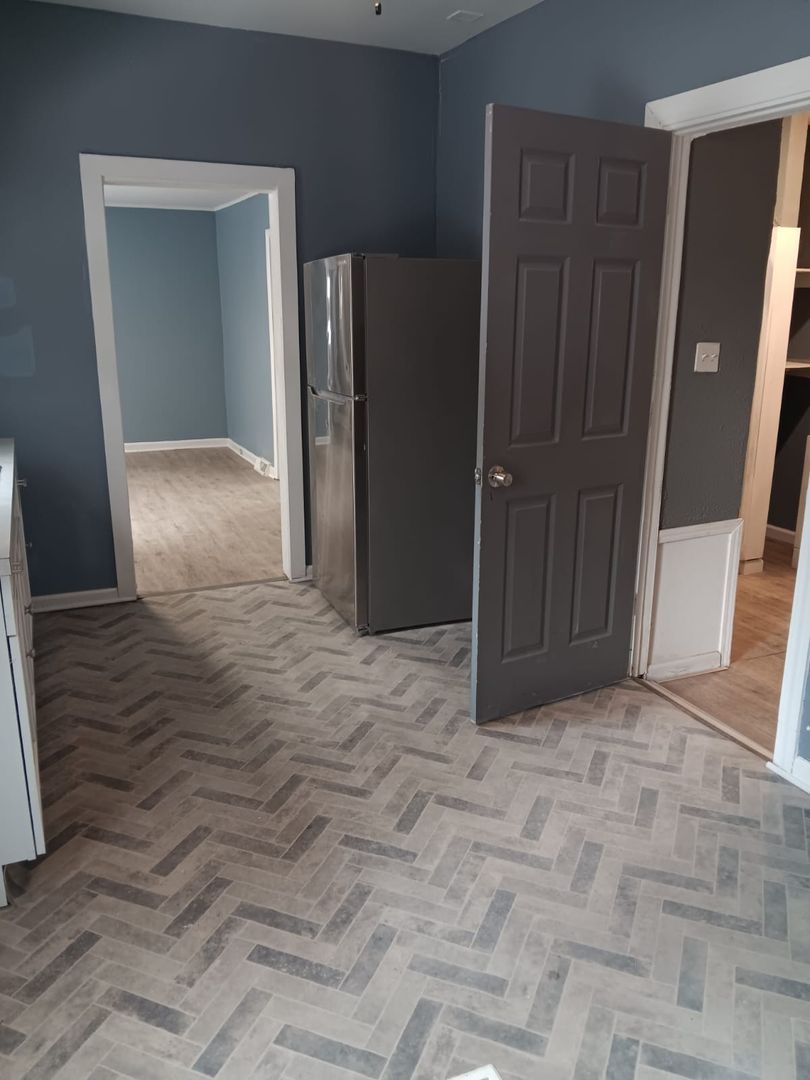 Cleveland Apartment: 3431 W 56th st