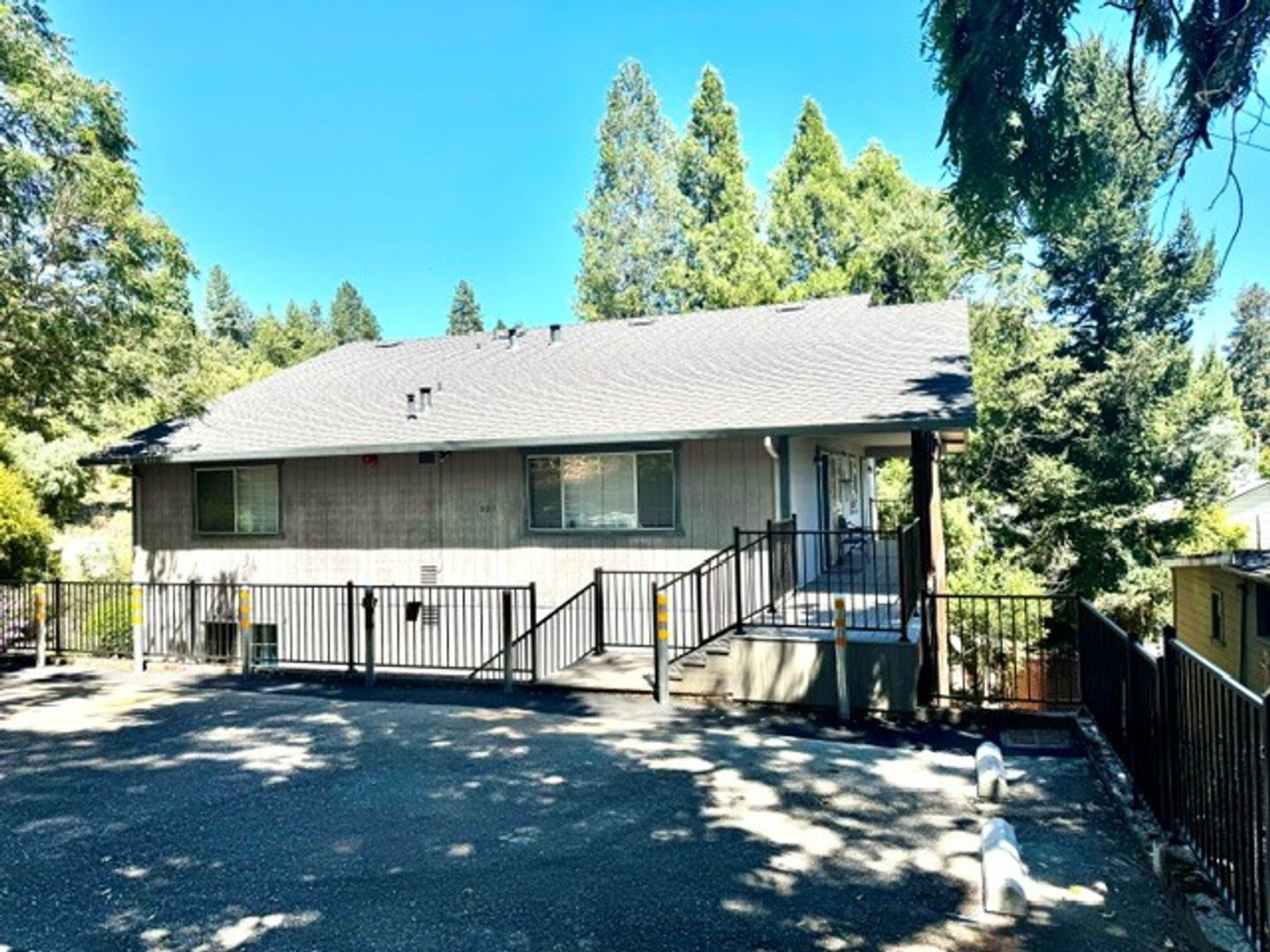 Grass Valley Apartment: 221 No. Church St.