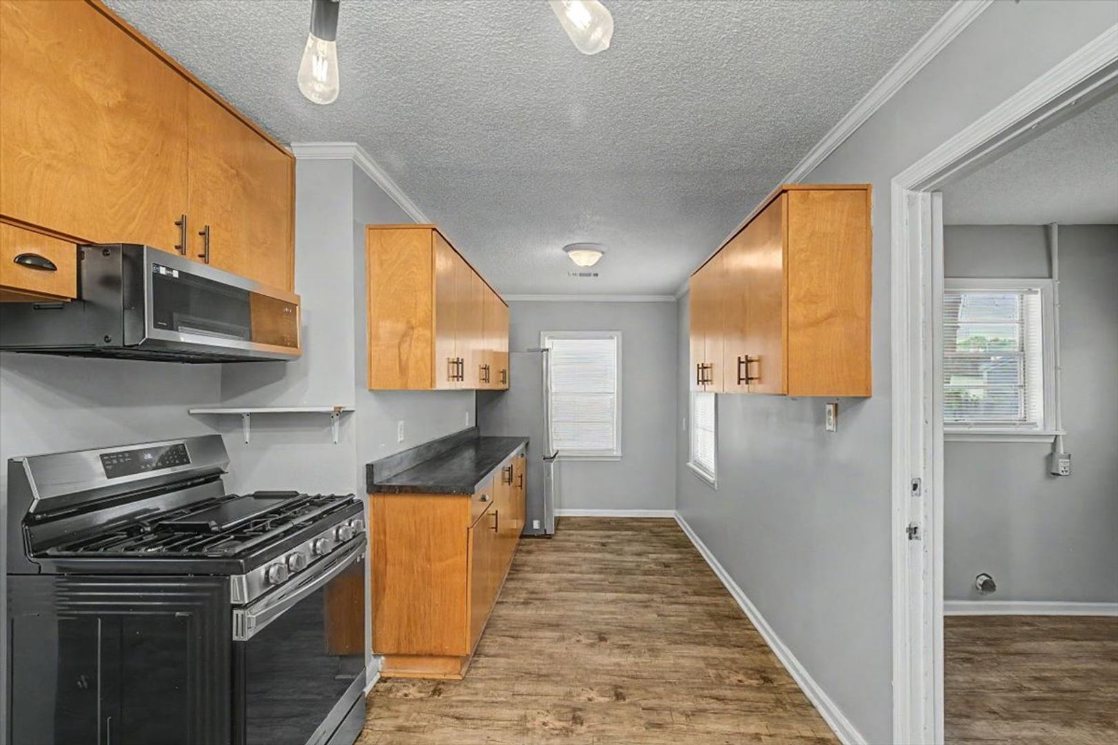 212 W 58th 11 of 12
