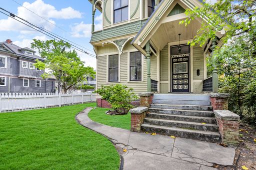 Stunning 3 Bedroom House – photo 1