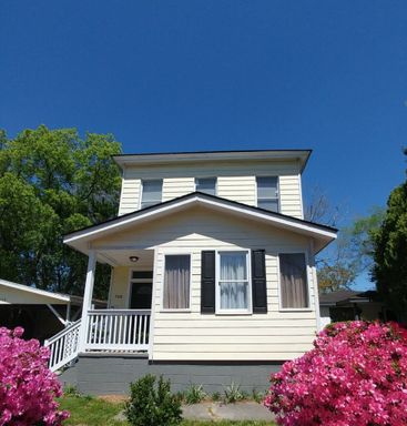 Downtown, 1 Bd/1ba apartment - Utilities included! – photo 1