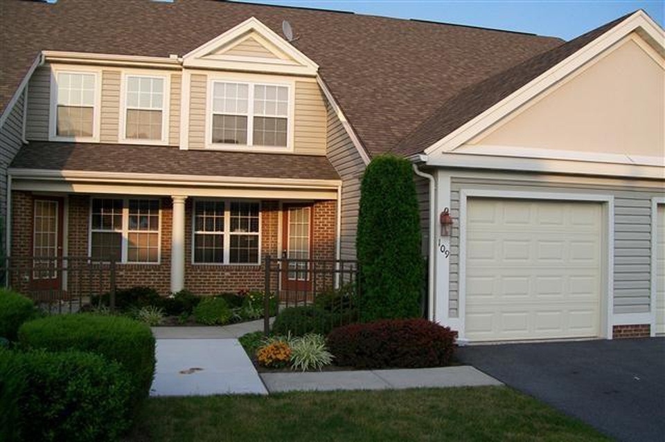 Beautiful 3 Bedroom Townhouse 