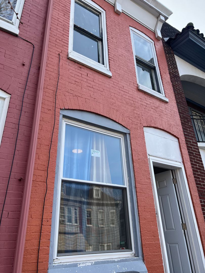 Reading House: 1030 Walnut Street