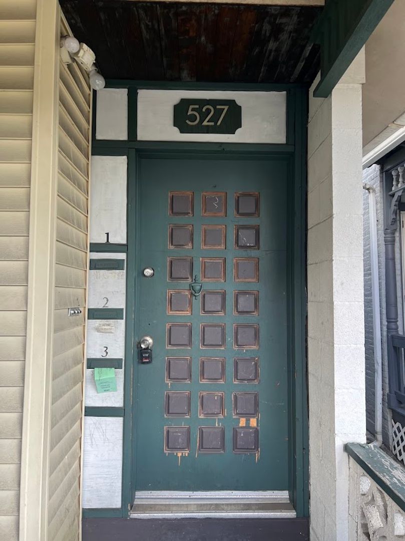 Reading Apartment: 527 N 8th St.