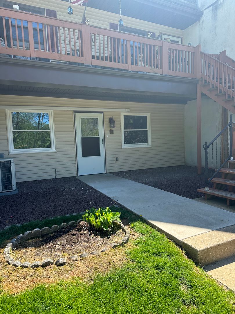 West Lawn House: 1334 W Wyomissing Blvd