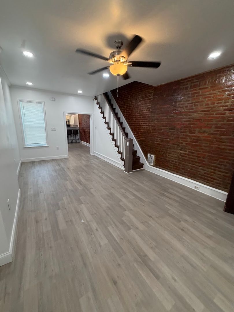 Reading House: 940 N 12th Street