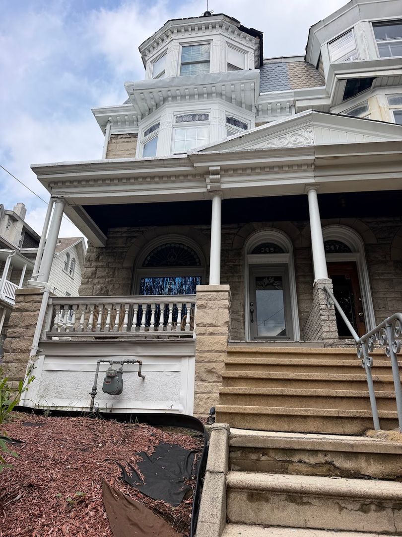 Reading Apartment: 345 Spring Street