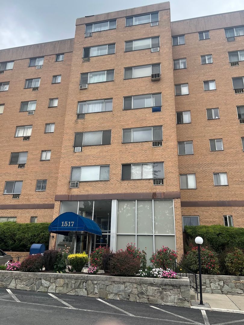 Reading Condo: 1517 Hill Rd.