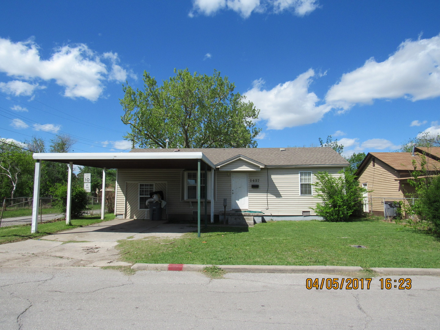 Lawton House: 1437 NW Hoover Avenue