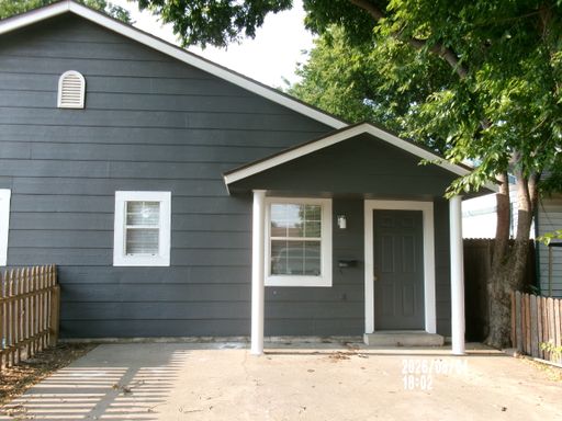 Near Elmer Thomas Park!! $200 off First Month Rent!!!