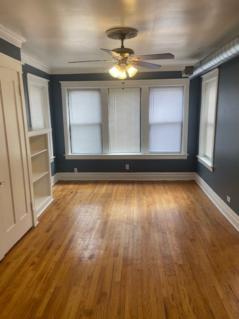 Chicago Apartment: 1358 W Rosedale Ave
