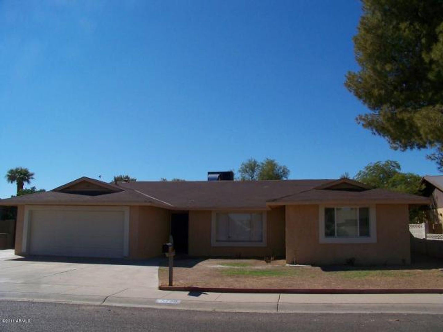 Glendale House: 5220 N 68th Ave