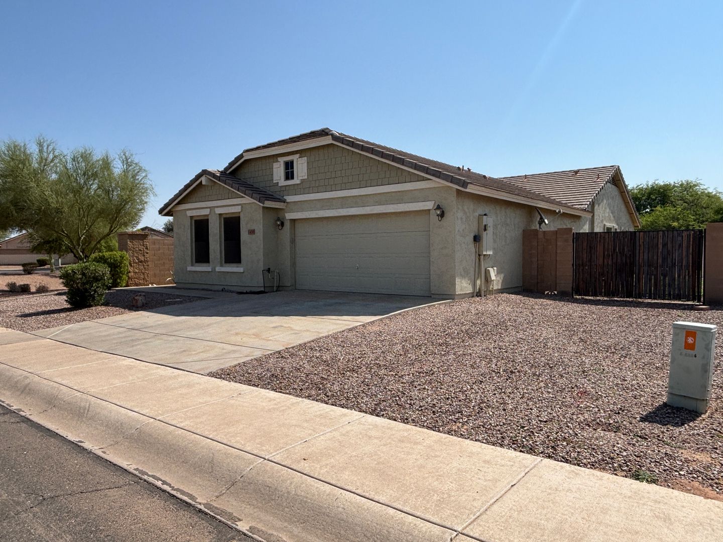 Casa Grande House: 1450 N Maria Ln