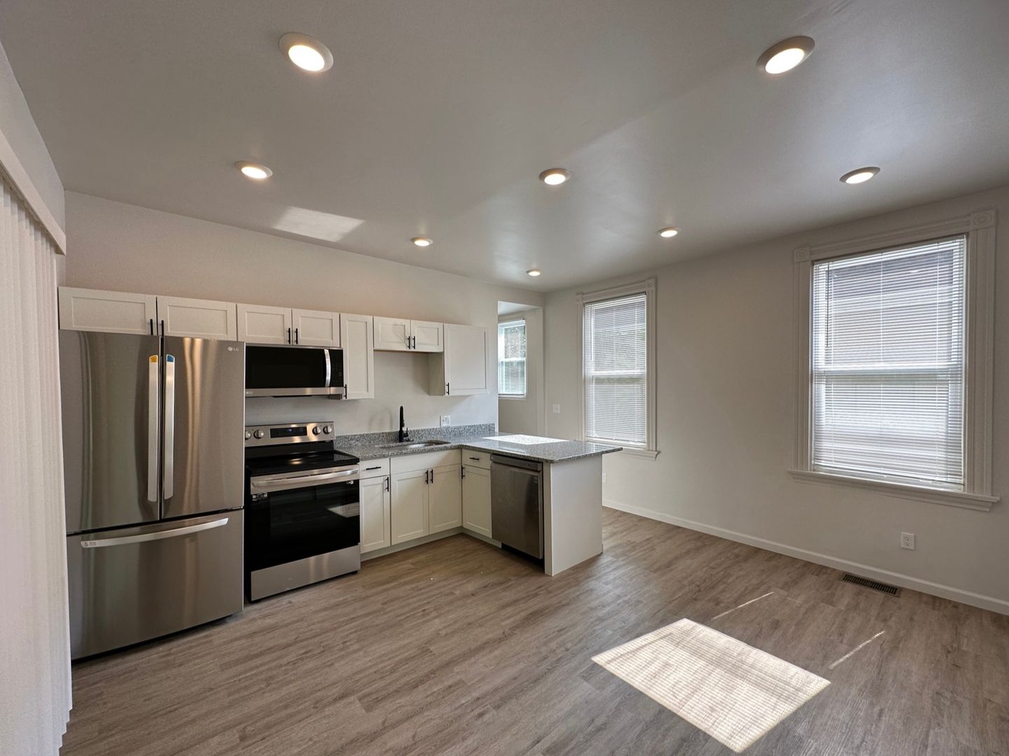 Cincinnati House: 410 Tillotson St.