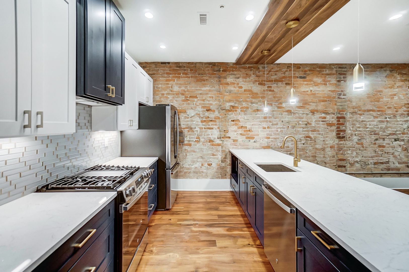 Cincinnati Apartment: 12-14 E 15th St