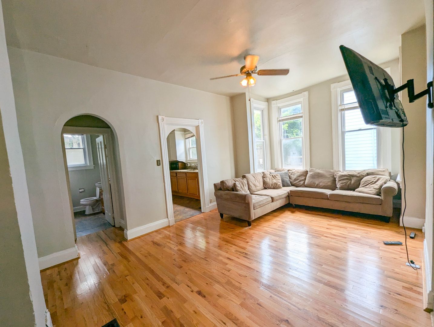 Cincinnati Apartment: 2322 Stratford