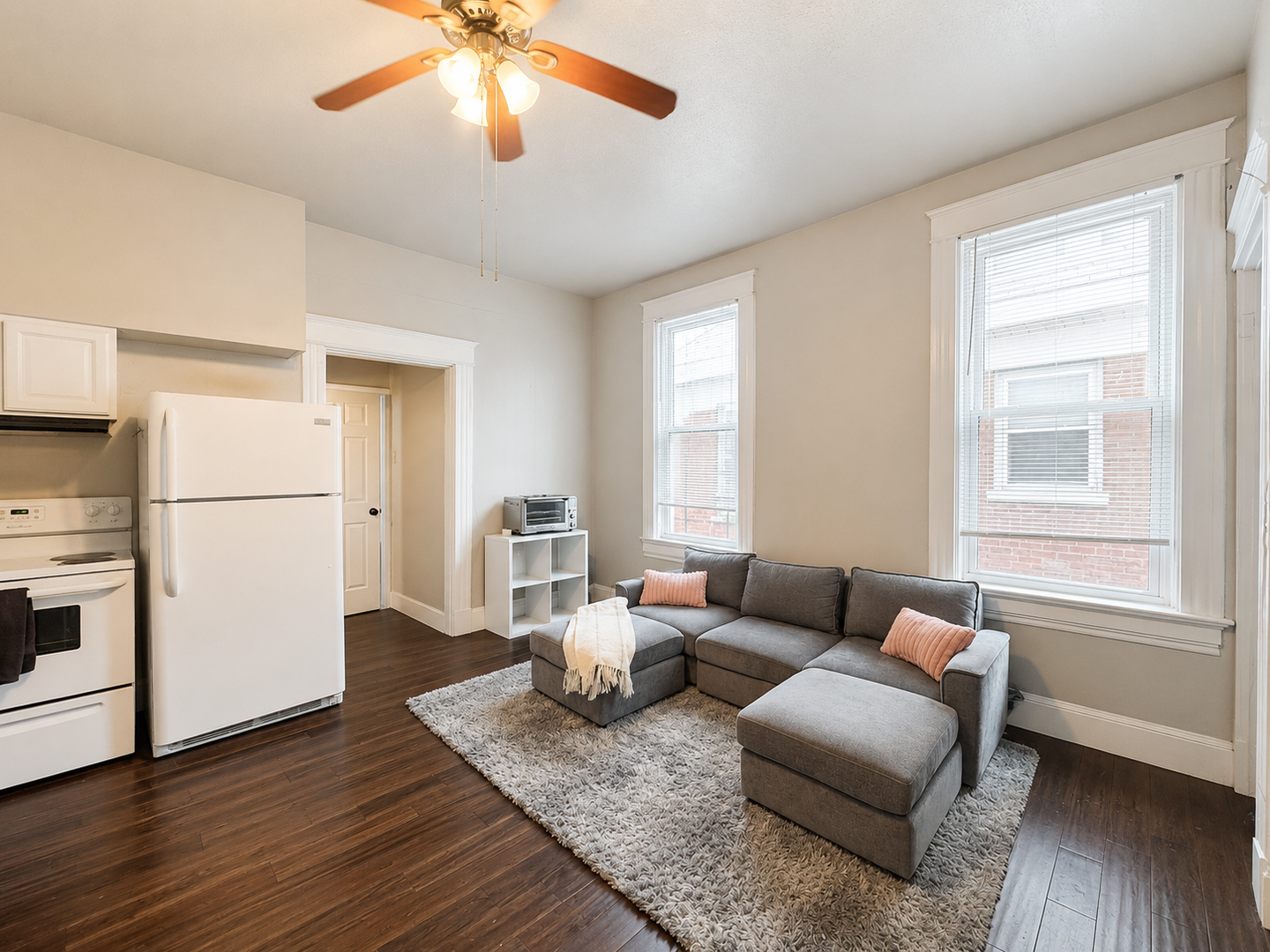 Cincinnati Apartment: 2325 Stratford Ave