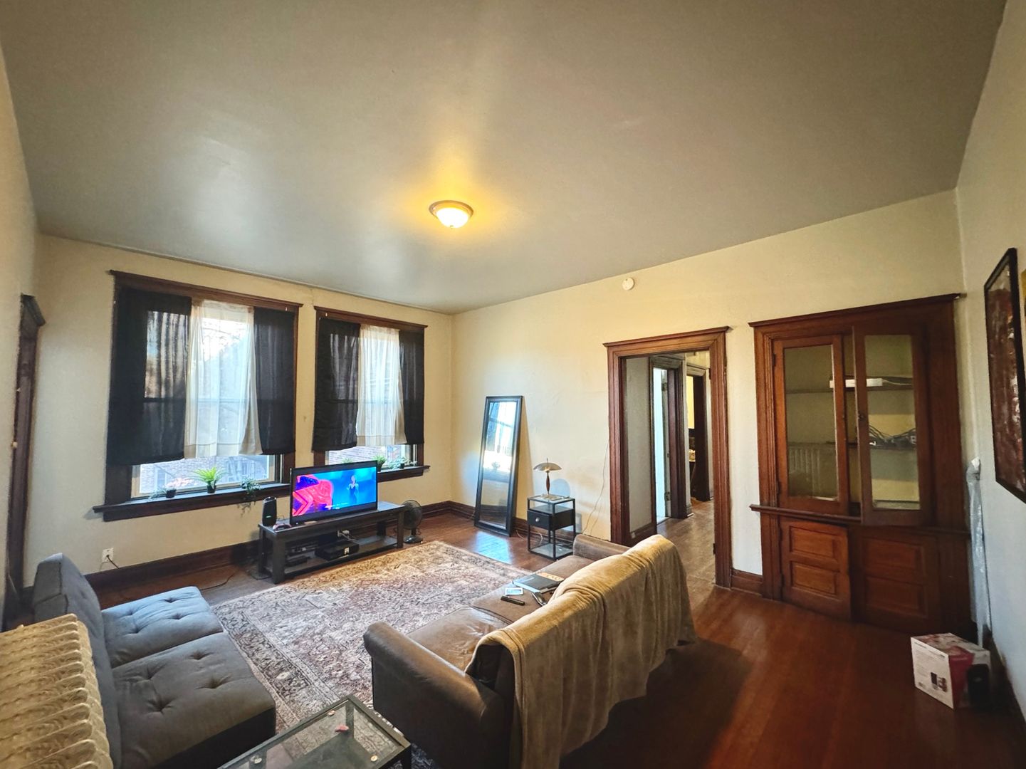 Cincinnati Apartment: 3405 Clifton Ave