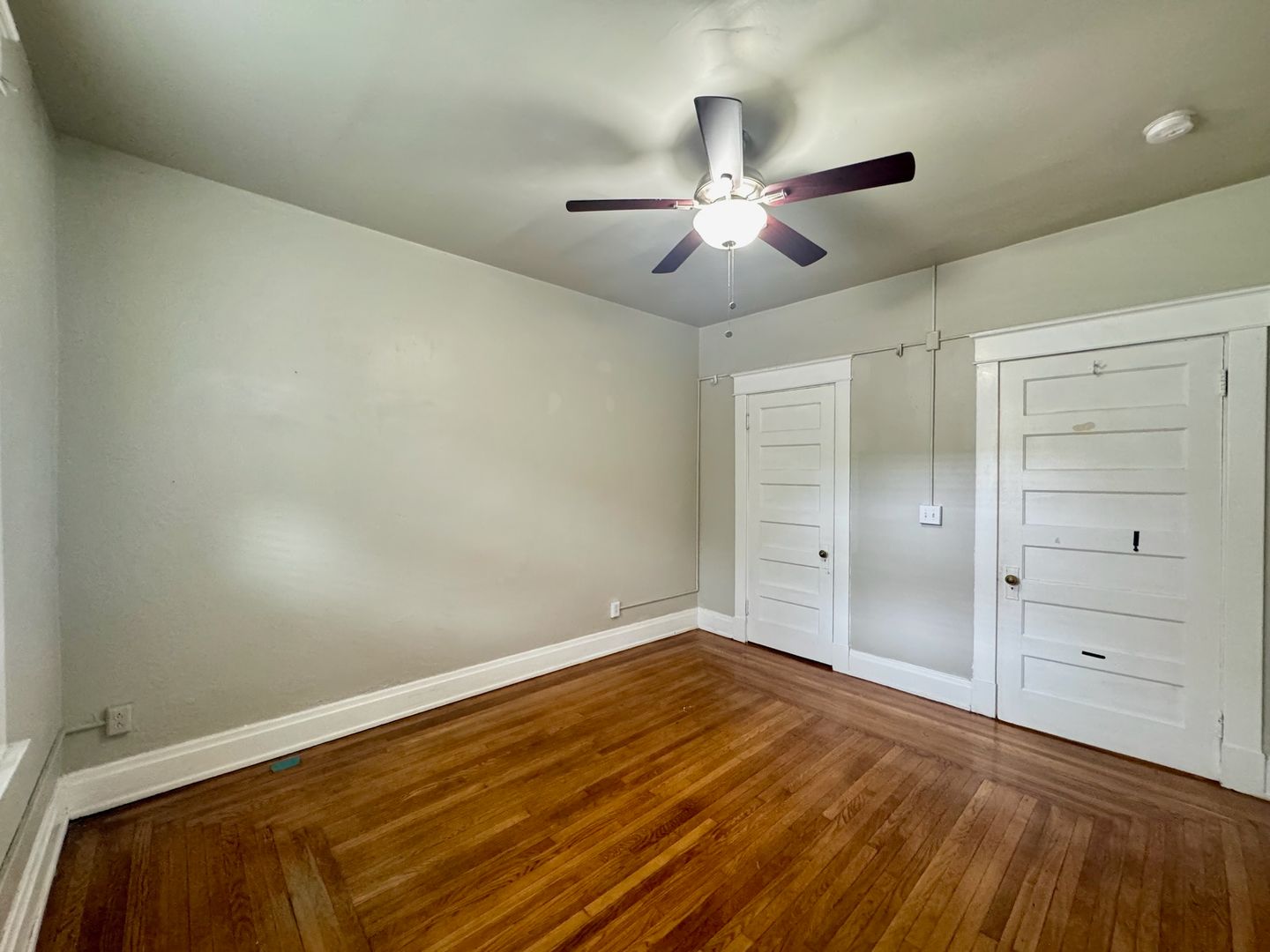 Cincinnati Apartment: 265 W McMillan