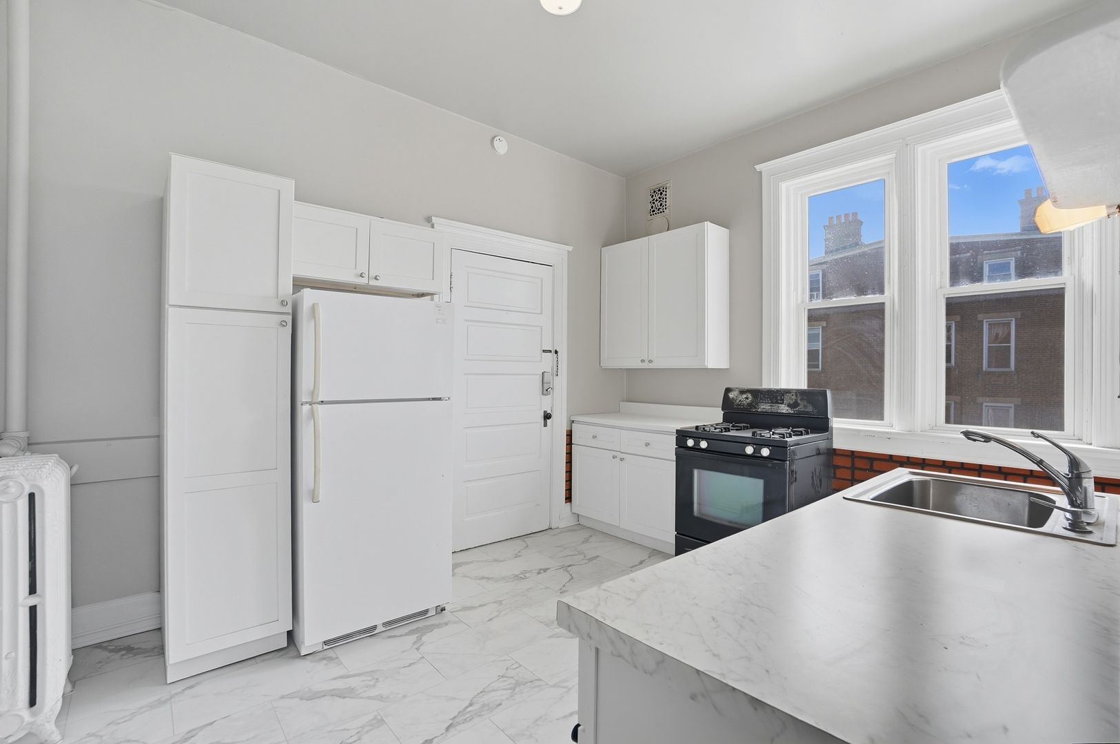 Cincinnati Apartment: 3405 Clifton Ave