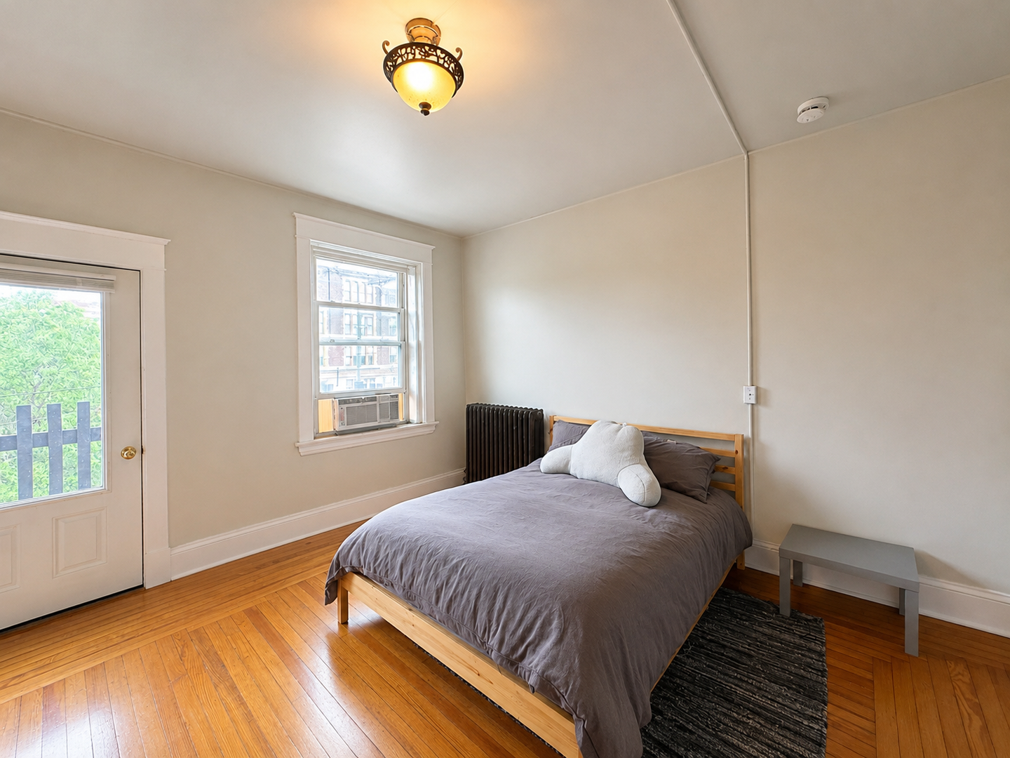 Cincinnati Apartment: 265 W McMillan
