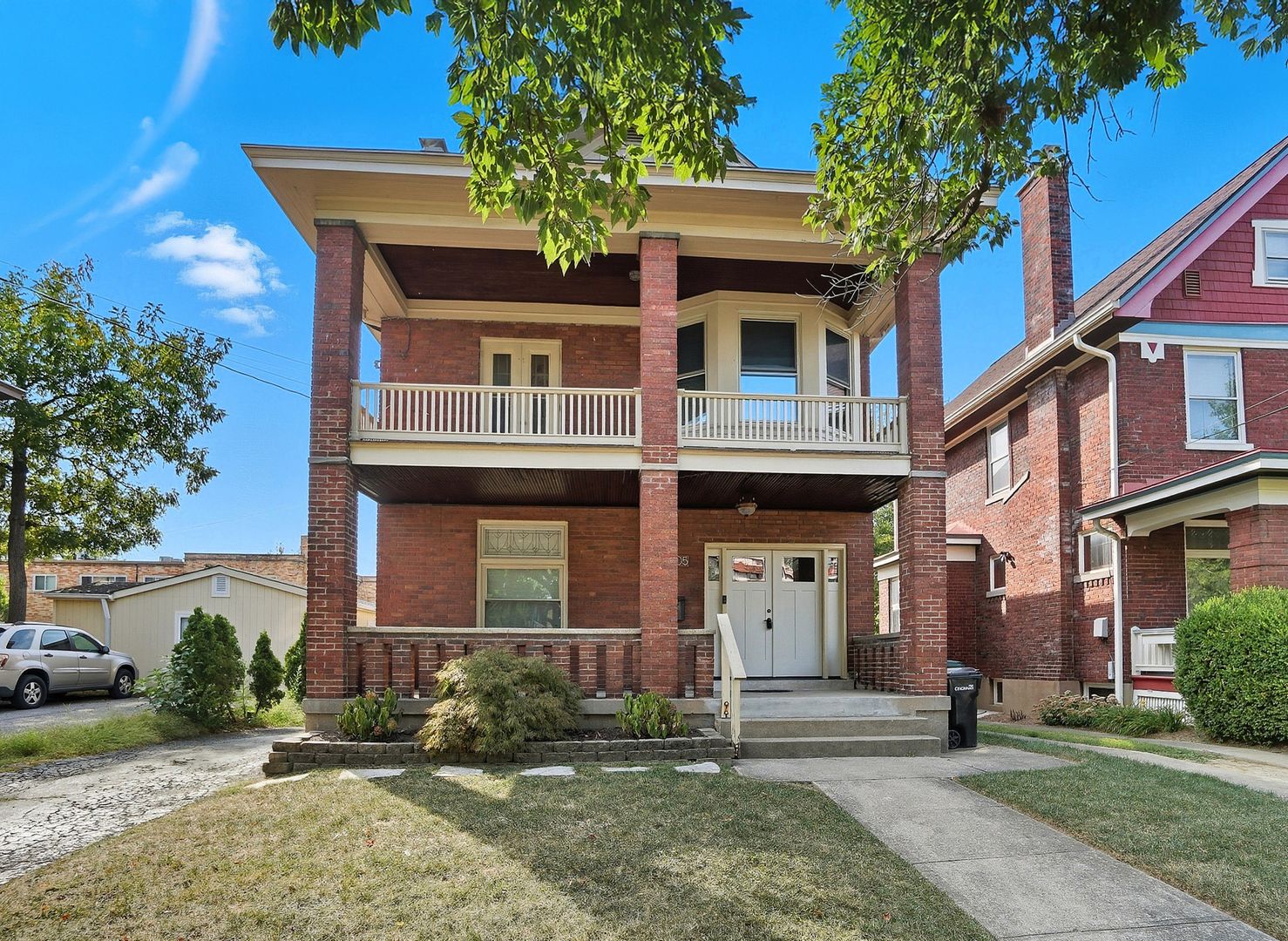 Cincinnati House: 3605 Burch Ave