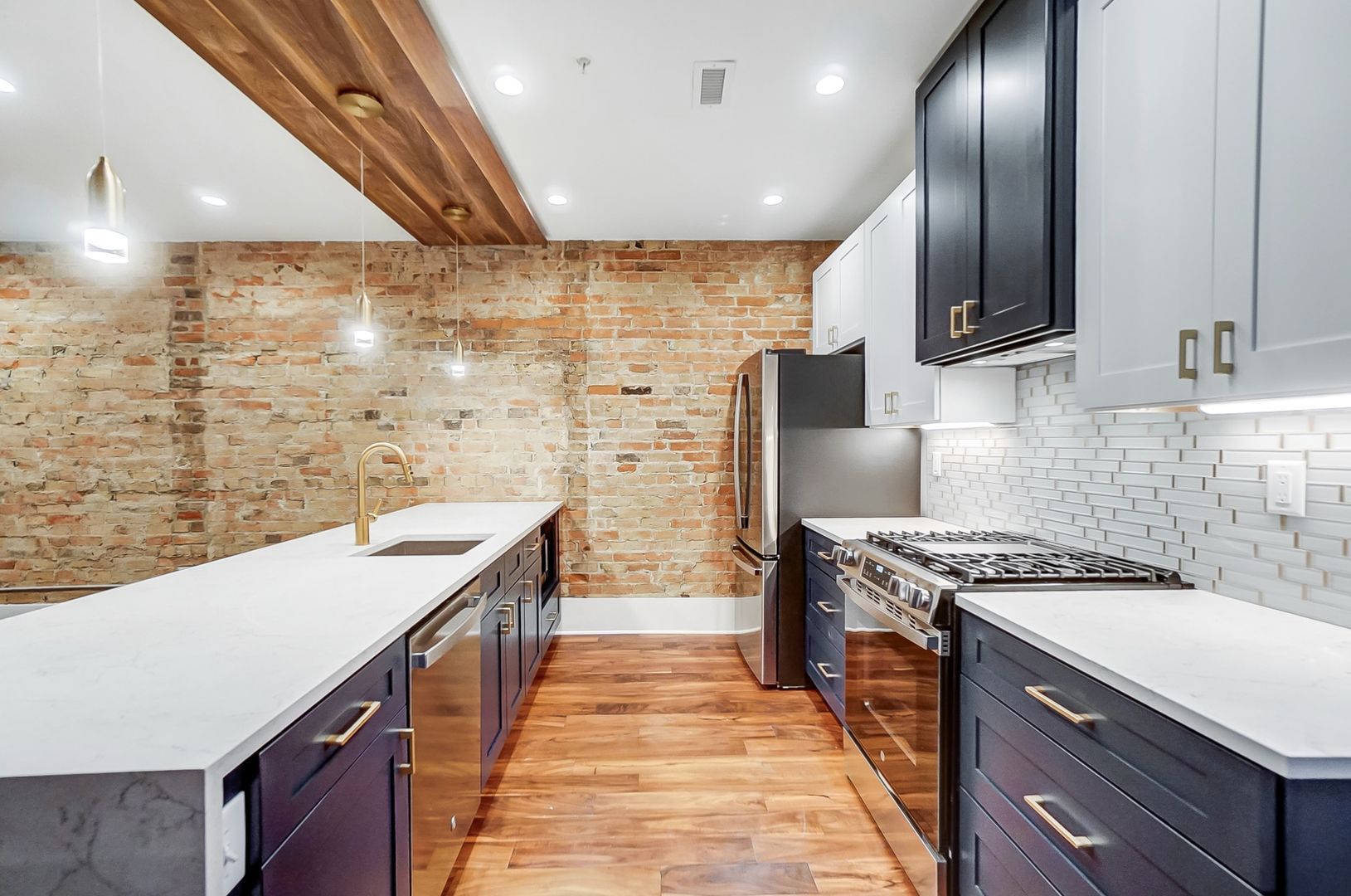 Cincinnati Apartment: 12-14 E 15th St