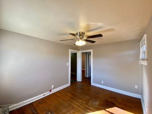 2 bed/1 bath walking distance To XU, minutes to UC Med/Main Campus ONLY $975/mo! – photo 1