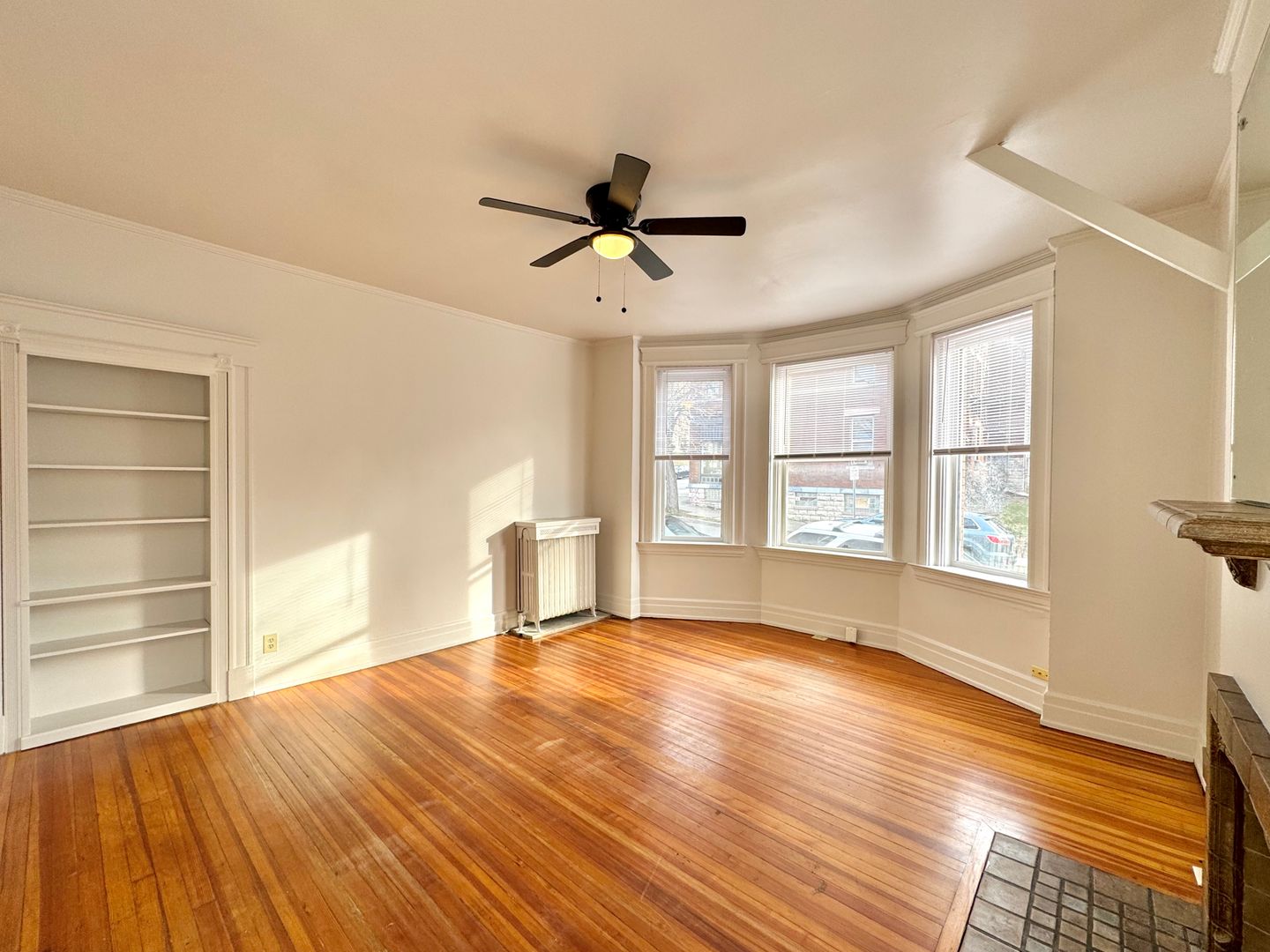 Cincinnati Apartment: 301 W McMillan St.