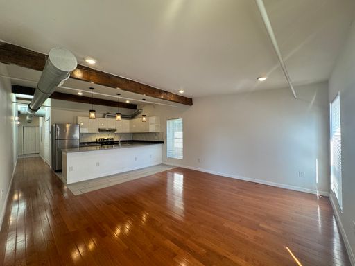 2 Bed/2 Full Baths Across from The Banks & Stadiums, Only $1700/mo! – photo 1