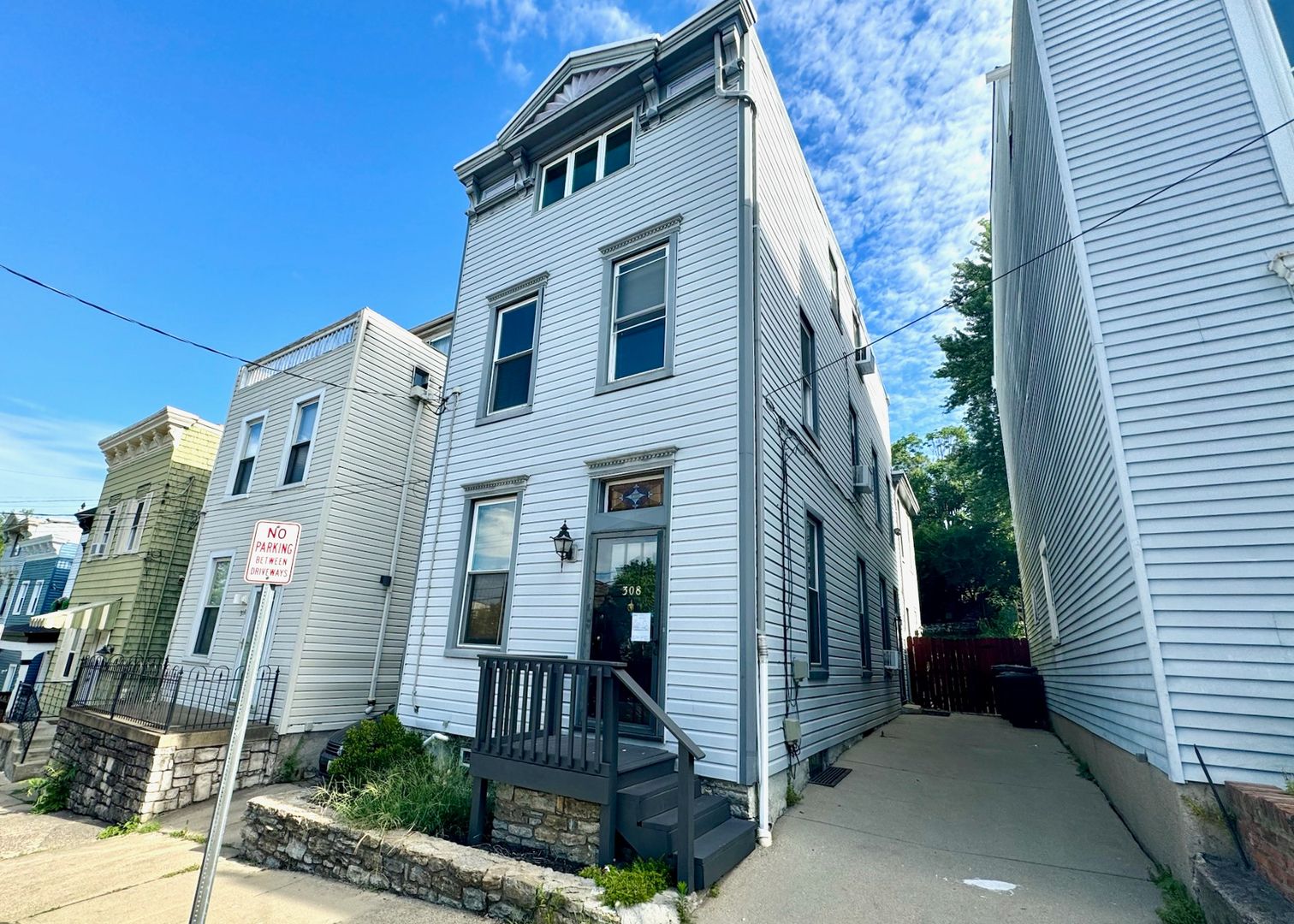 Cincinnati Apartment: 308 Klotter Ave