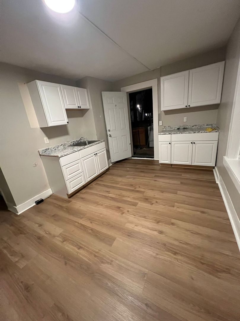 Springfield Apartment: 529 Union Street