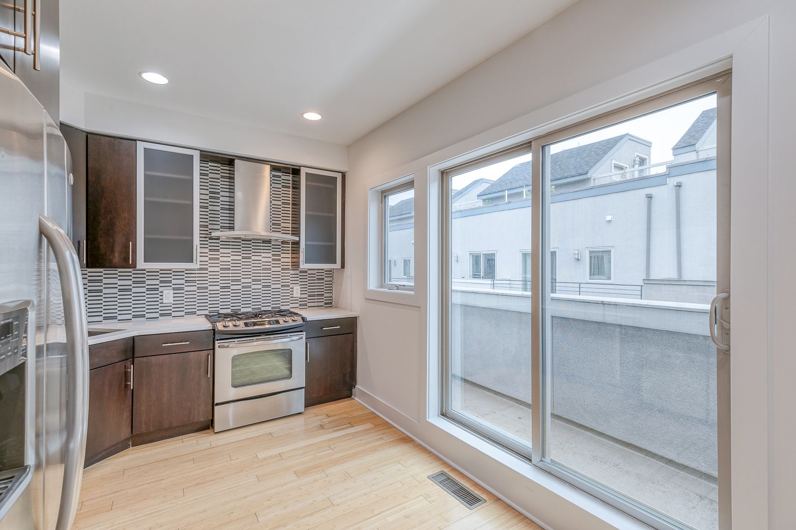 Philadelphia House: 412 N Front Street #19